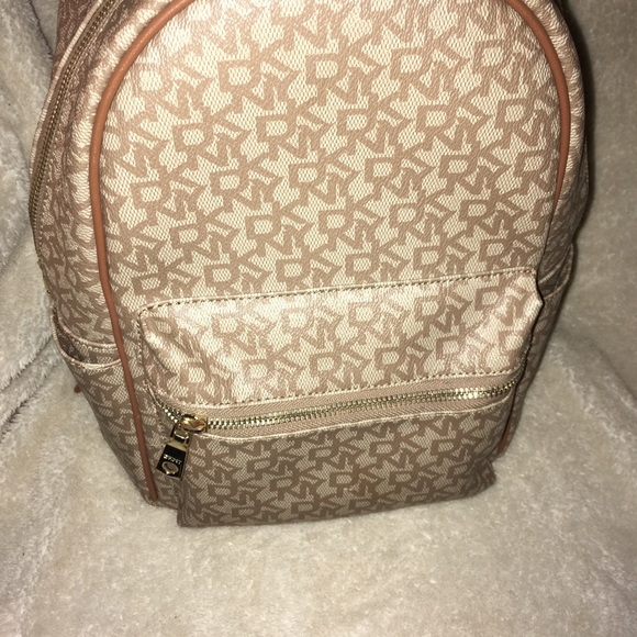 Dkny backpack - Picture 2 of 4